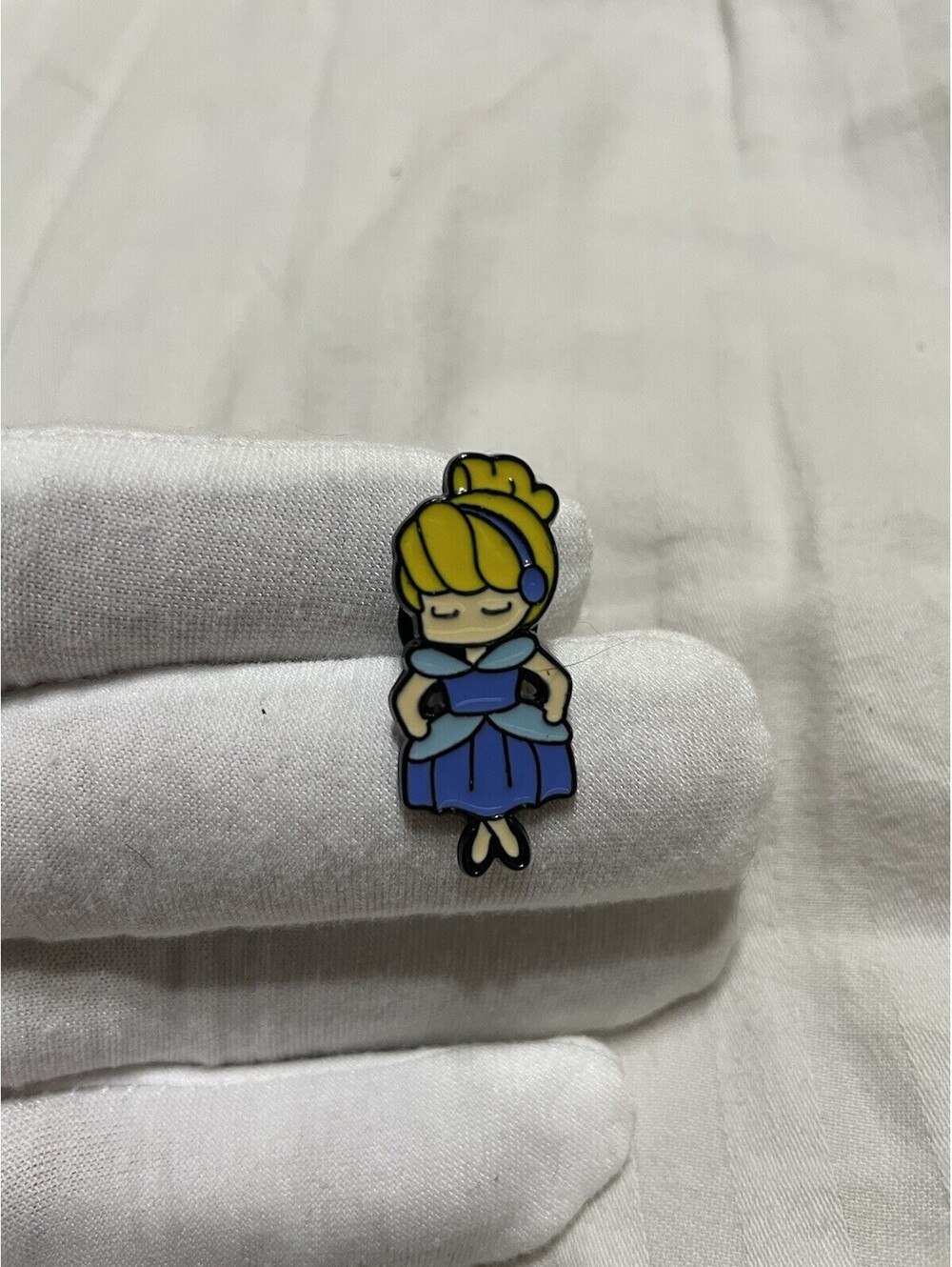 Cinderella enamel pin brooch anime cartoon cute
